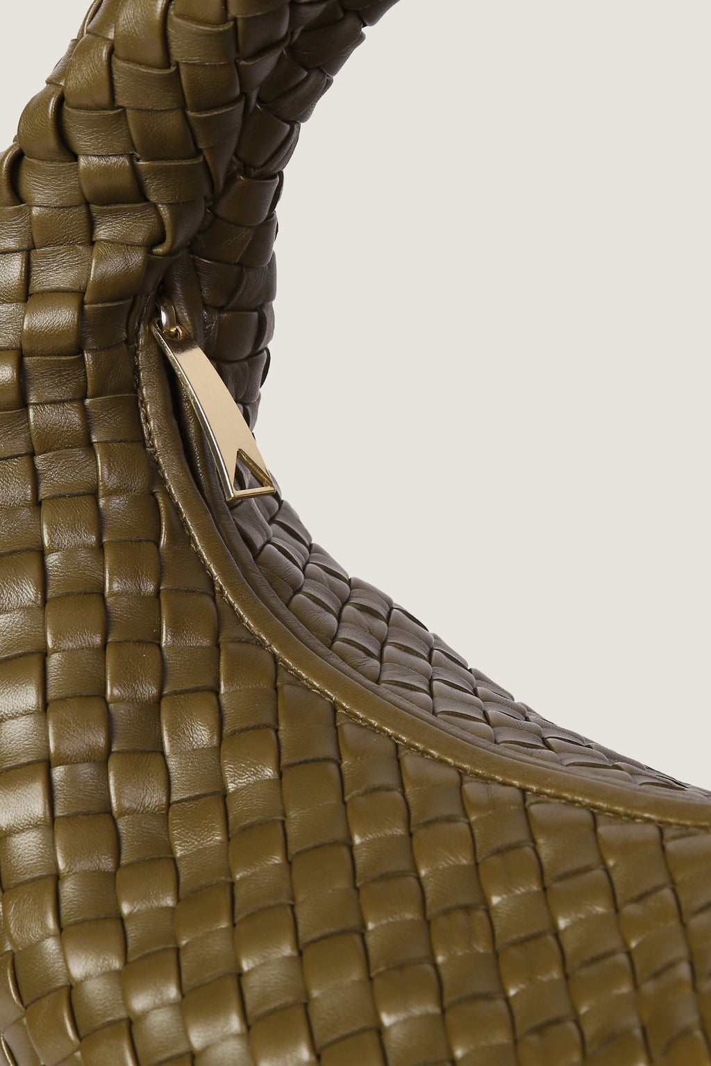 Veneta Hand Bag