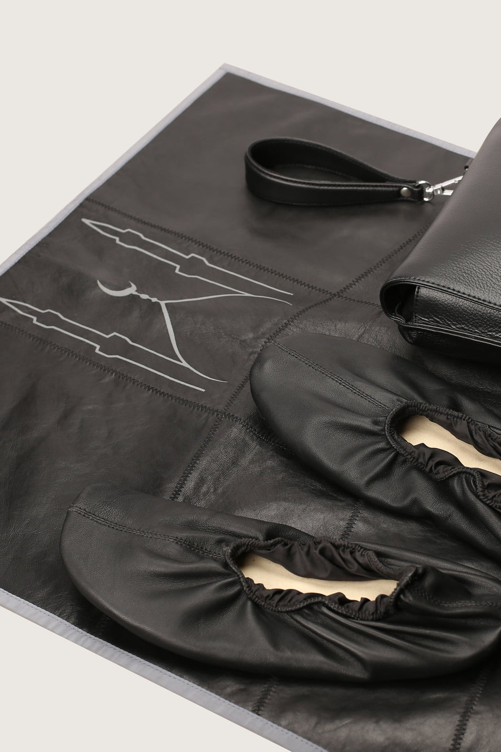 Hajj & Umrah Full Grain Leather Slipper | Prayer Mat | Bag Set
