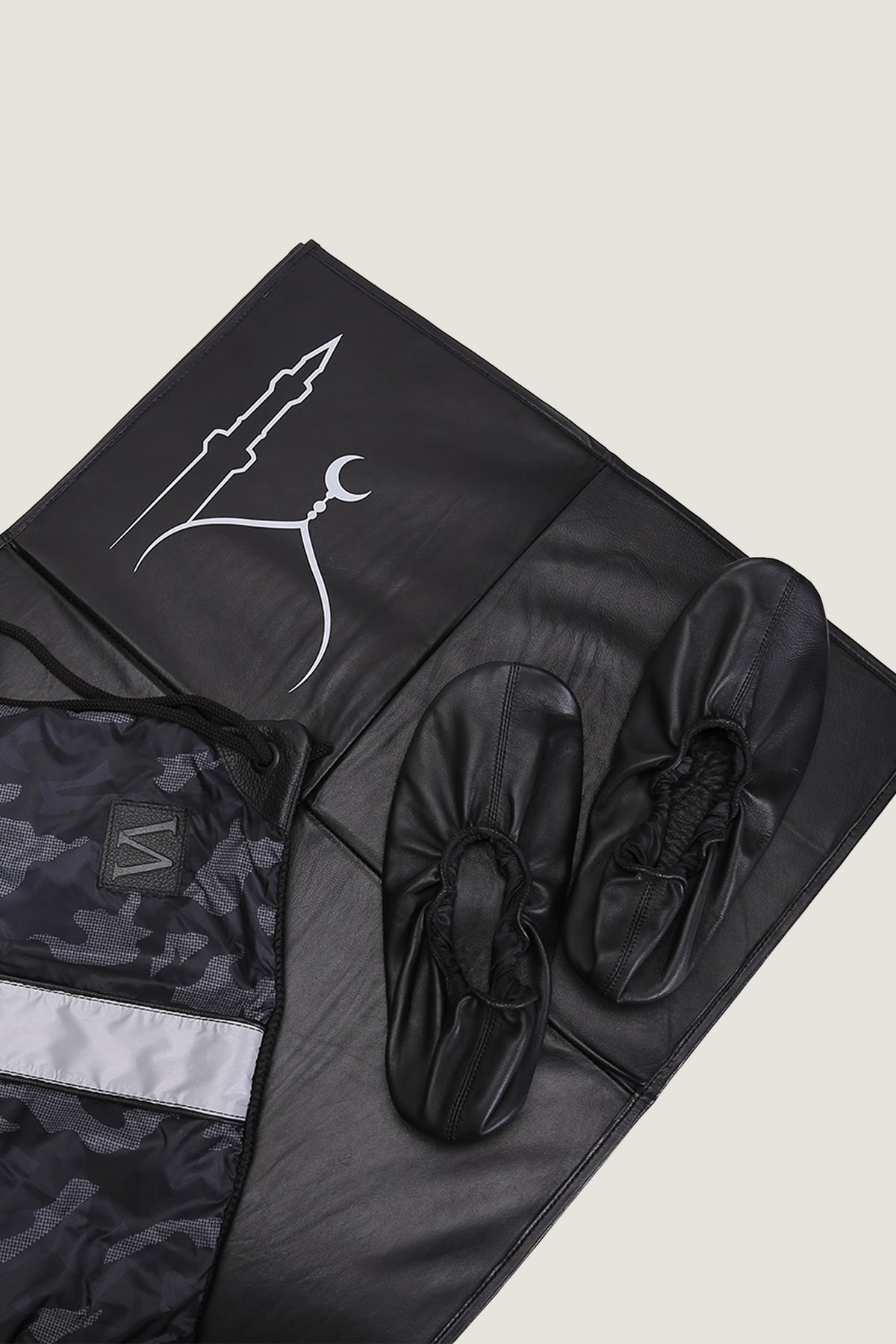 Hajj & Umrah Full Grain Leather Slipper | Prayer Mat | Bag Set