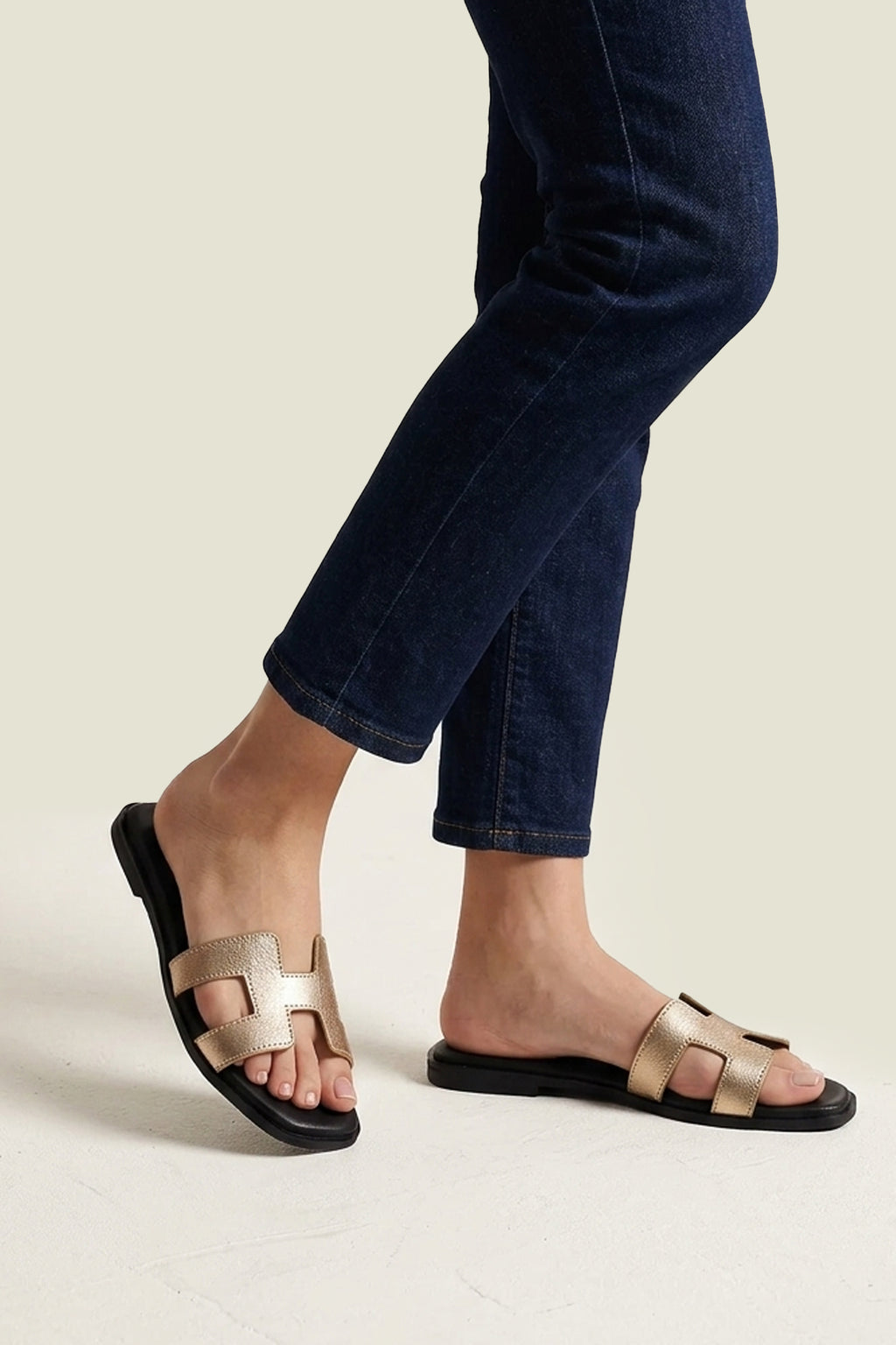 H Style Slipper