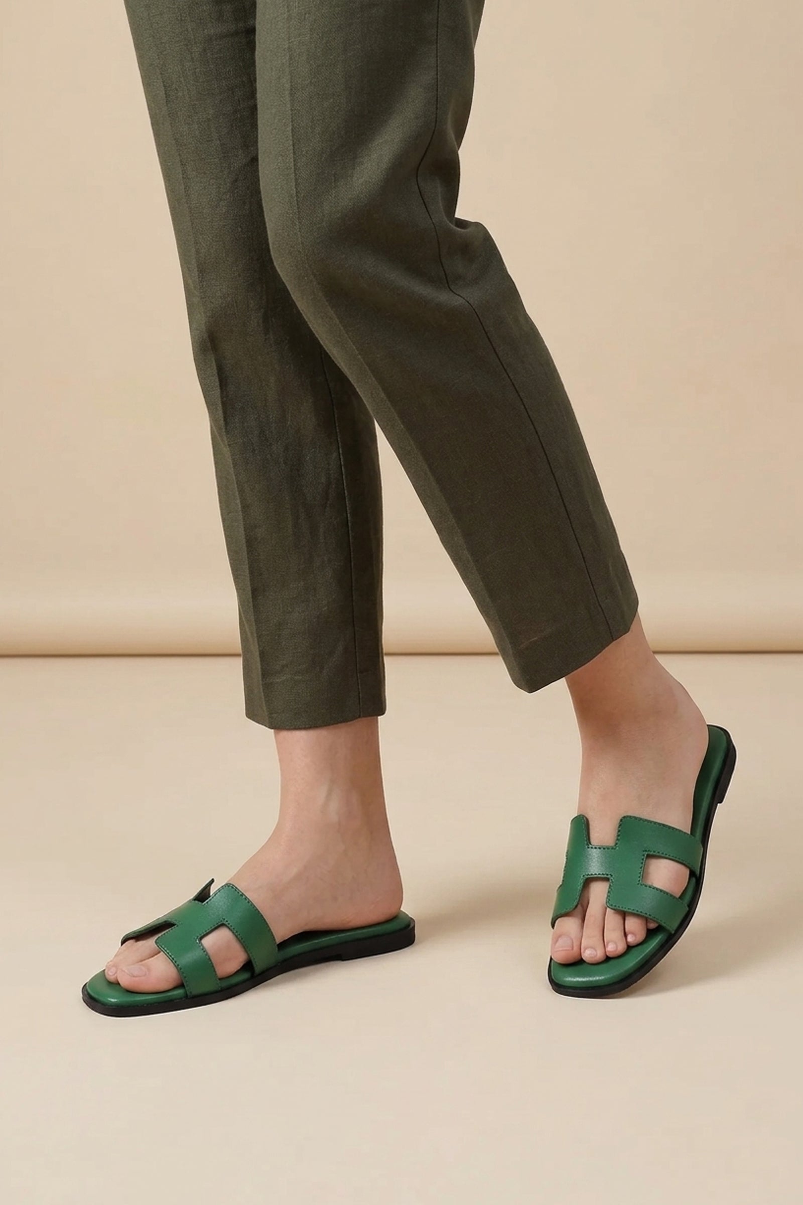 H Style Slipper