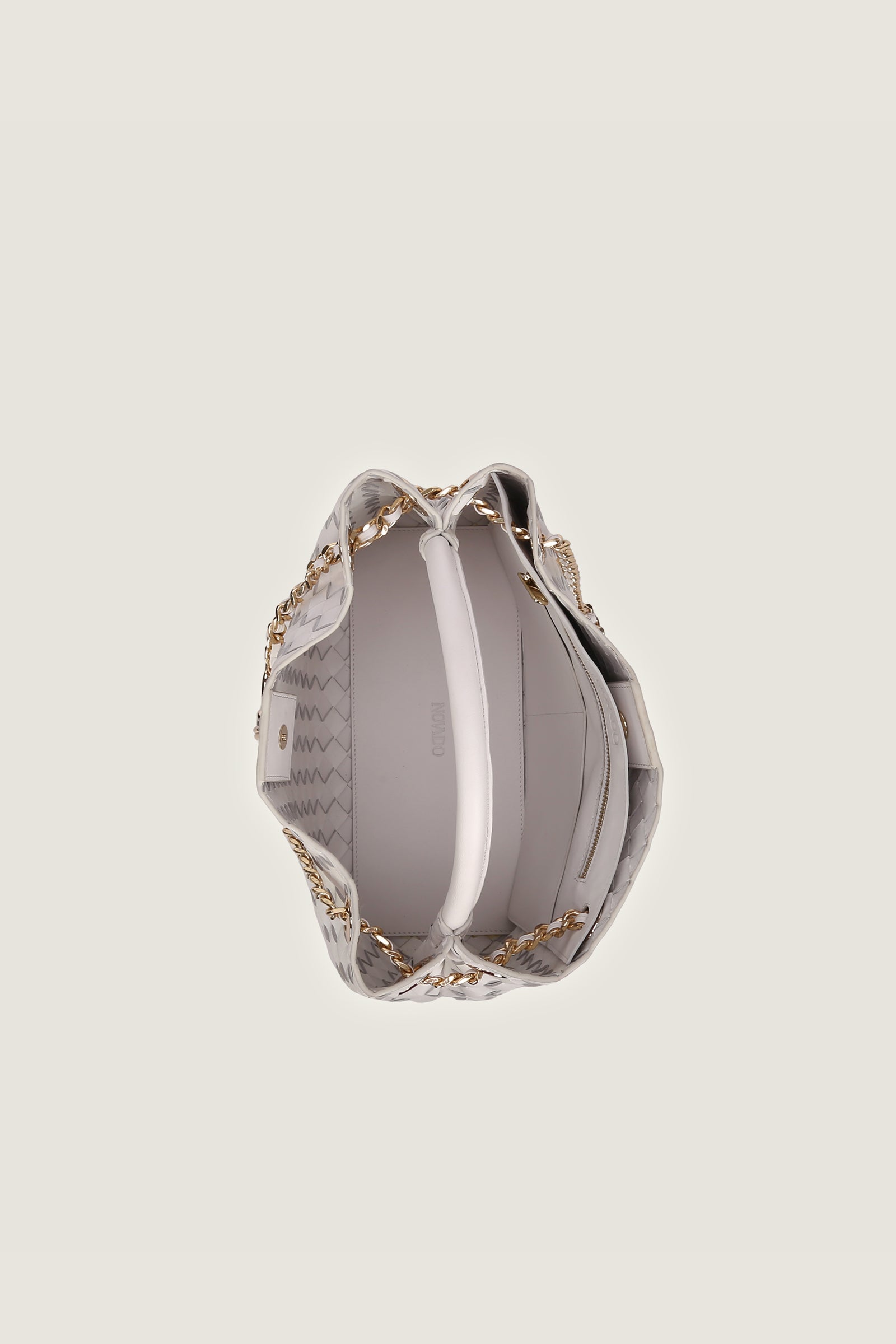 Large Andiamo with Golden Chain