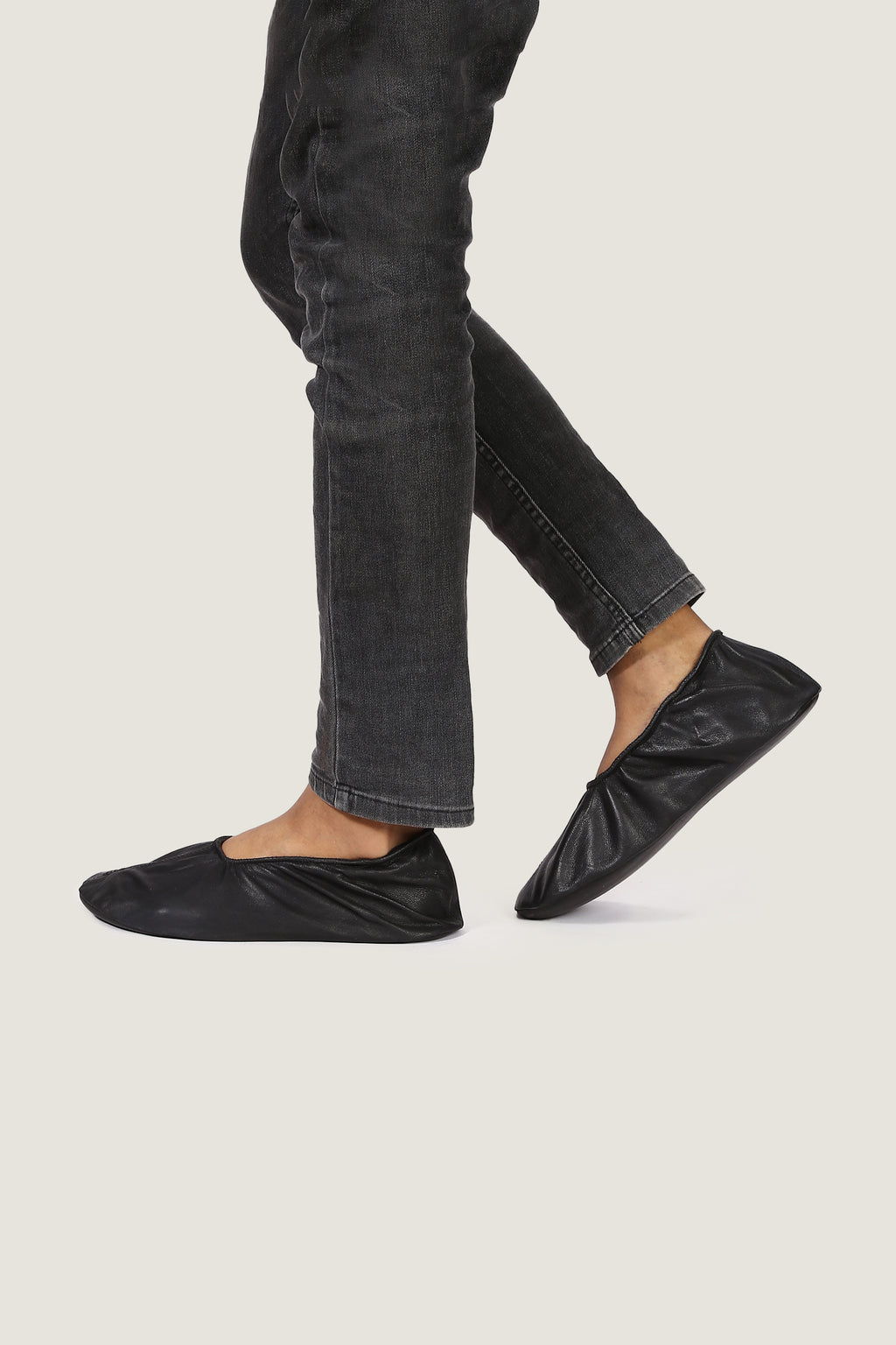 Full Grain Stretchable Short Leather Socks