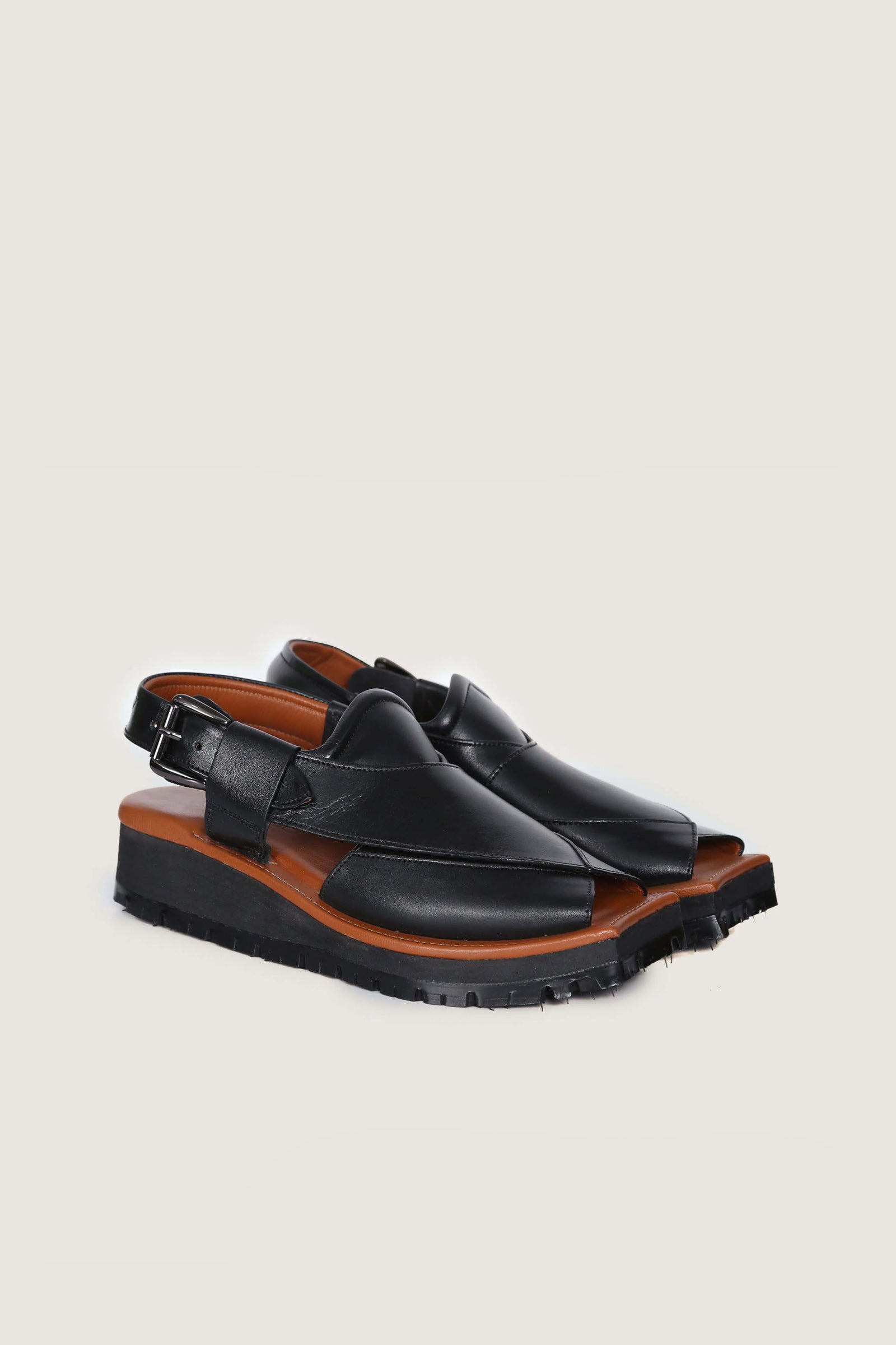 Kaptaan Chappal Novado