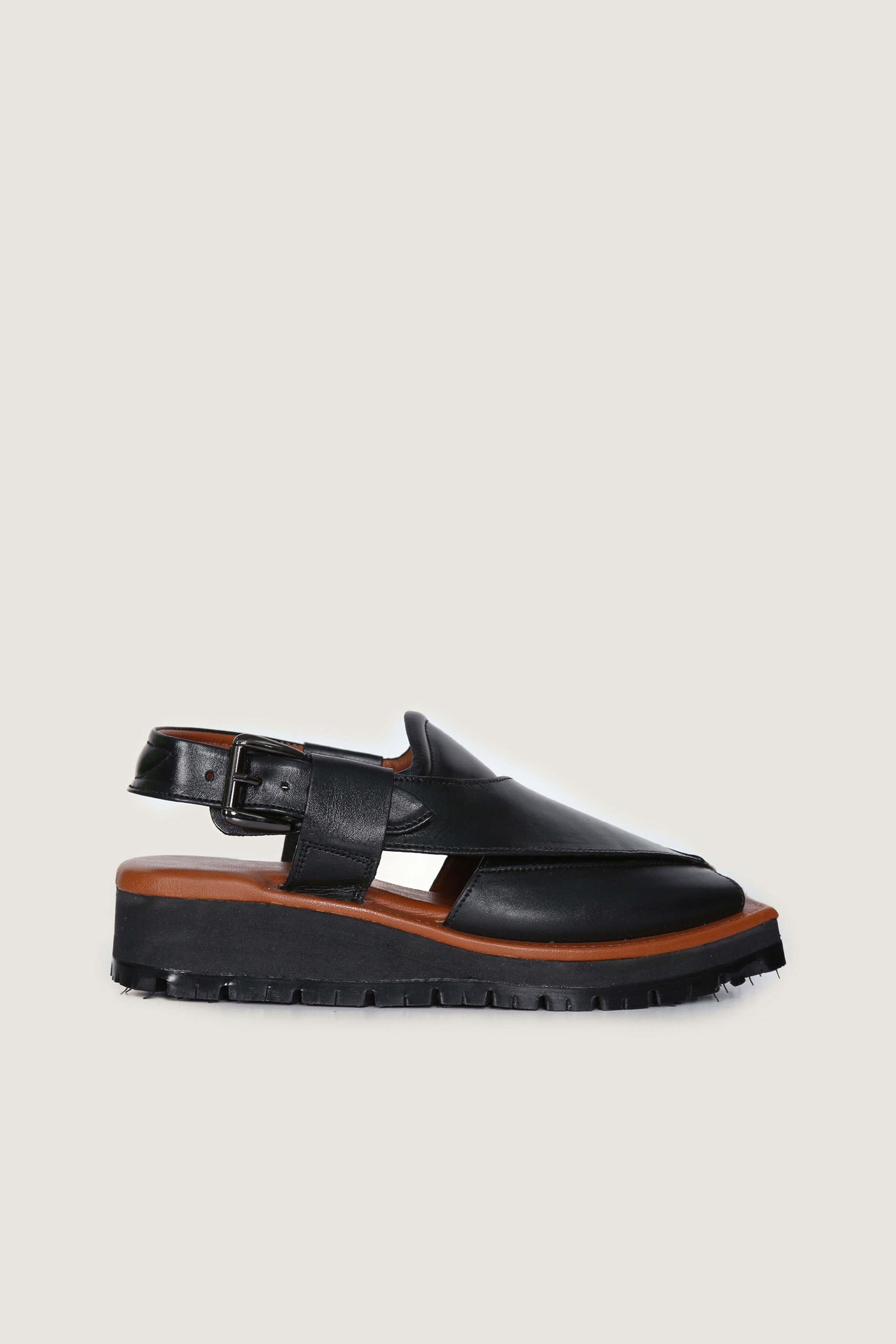 Kaptaan Chappal Novado