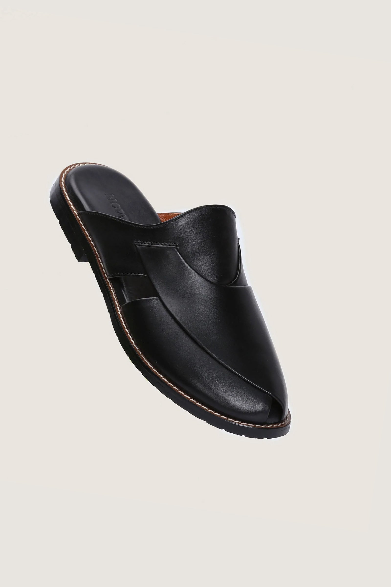 Luxurious Peshawari Mules in Black & Red. 