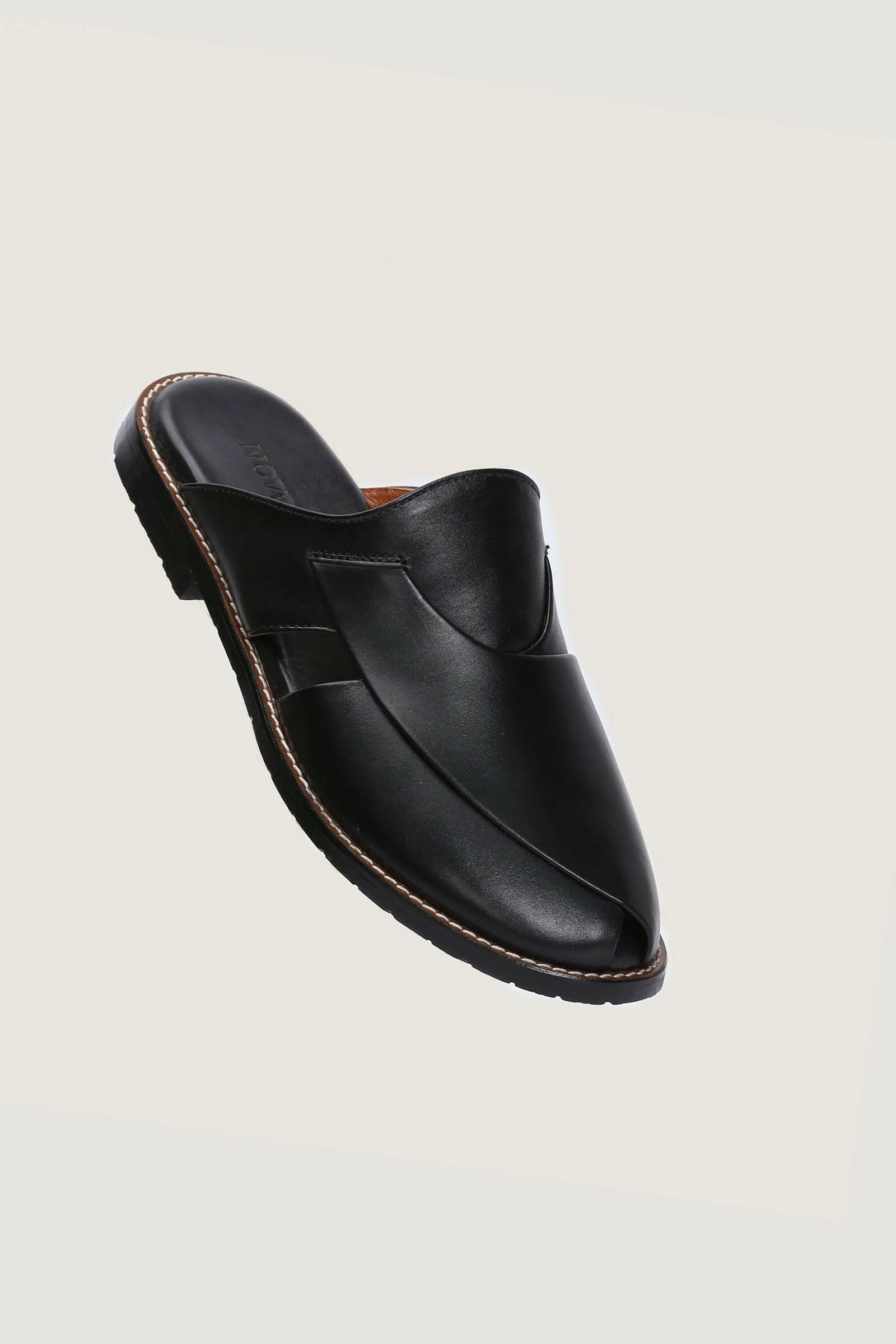 Luxurious Peshawari Mules in Black & Red. 
